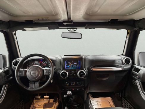 Used 2016 Jeep Wrangler Unlimited Sahara AWD/4WD image 22