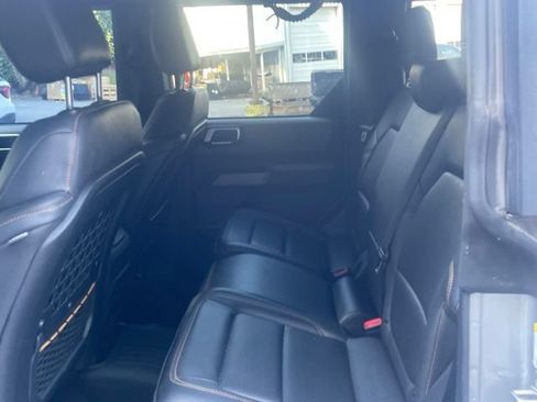 Used 2022 Ford Bronco Badlands w/ Sasquatch Package AWD/4WD image 7