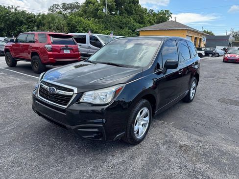 Used 2017 Subaru Forester 2.5i AWD/4WD image 4