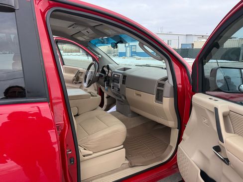 Used 2011 Nissan Titan SV image 25