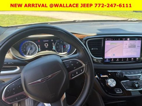 Used 2022 Chrysler Pacifica Pinnacle FWD image 8