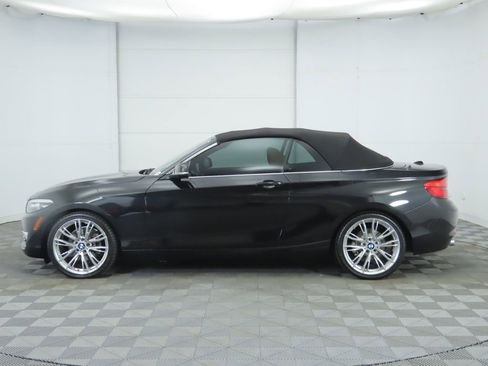 Used 2018 BMW 230i Convertible image 16