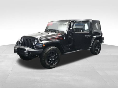 Used 2016 Jeep Wrangler Unlimited Sahara AWD/4WD image 41