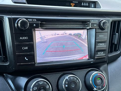 Used 2018 Toyota RAV4 LE w/ All Weather Liner Package image 21