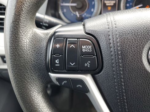 Used 2019 Toyota Sienna LE image 24