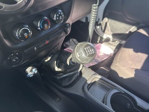 Used 2014 Jeep Wrangler Unlimited Sport image 19