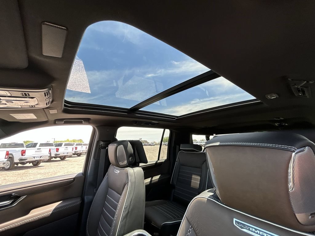 New 2026 GMC Yukon XL Denali Ultimate AWD/4WD image 19