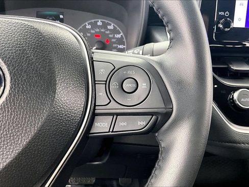 Used 2025 Toyota Corolla SE FWD image 19