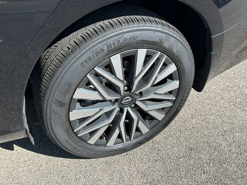 Used 2024 Nissan Altima 2.5 SV w/ SV Premium Package image 8