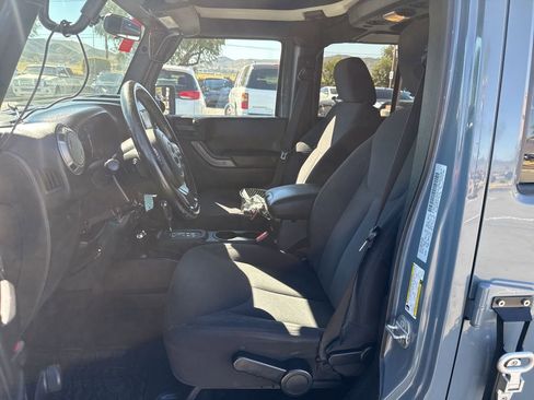 Used 2015 Jeep Wrangler Unlimited Willys image 21