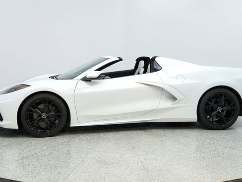 Used 2022 Chevrolet Corvette Stingray Preferred Conv w/ Chrome Exterior Badge Package image 2