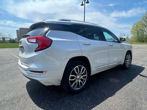 Used 2023 GMC Terrain Denali w/ Denali Premium Package image 5