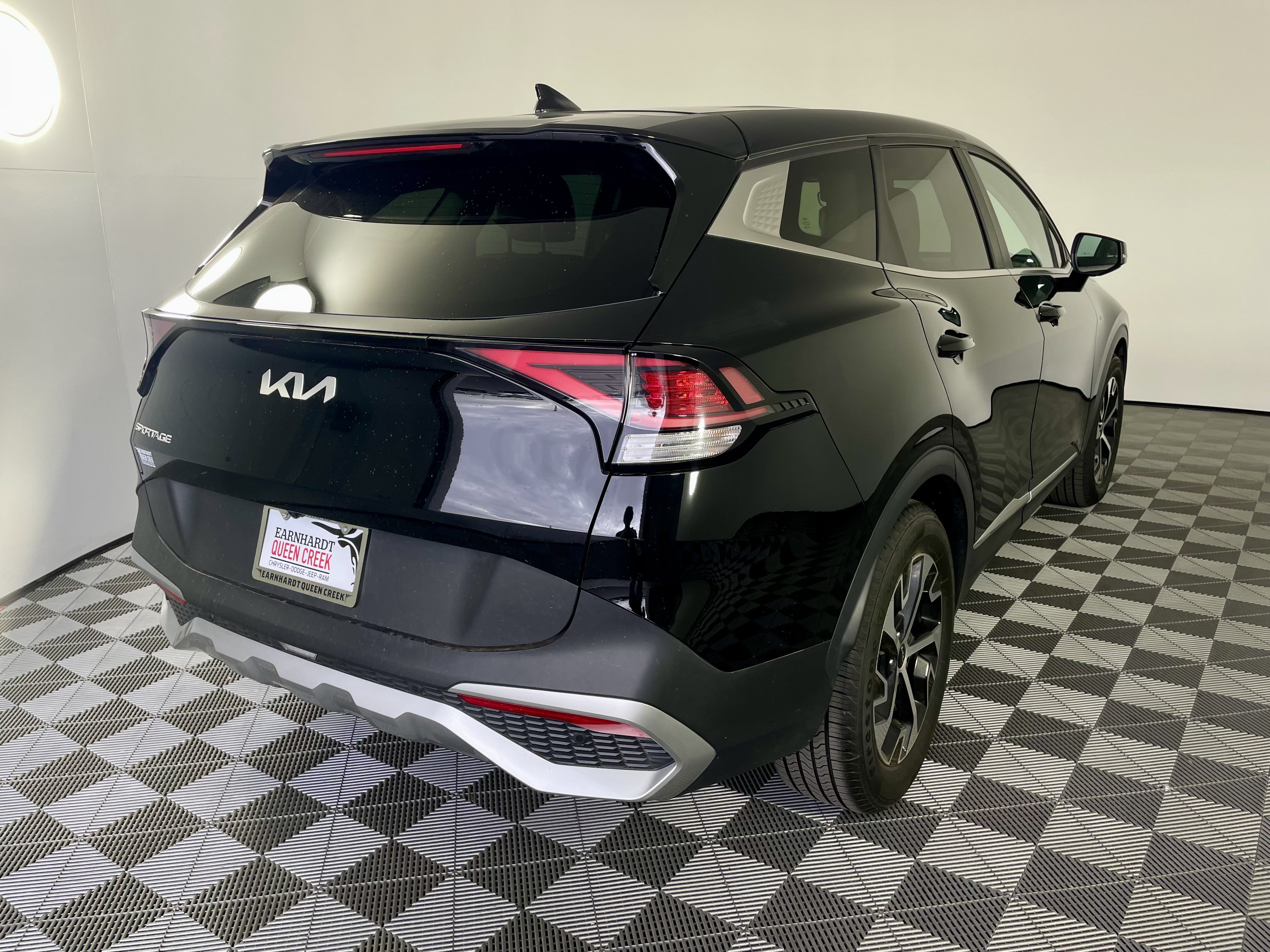 Used 2023 Kia Sportage EX FWD image 5