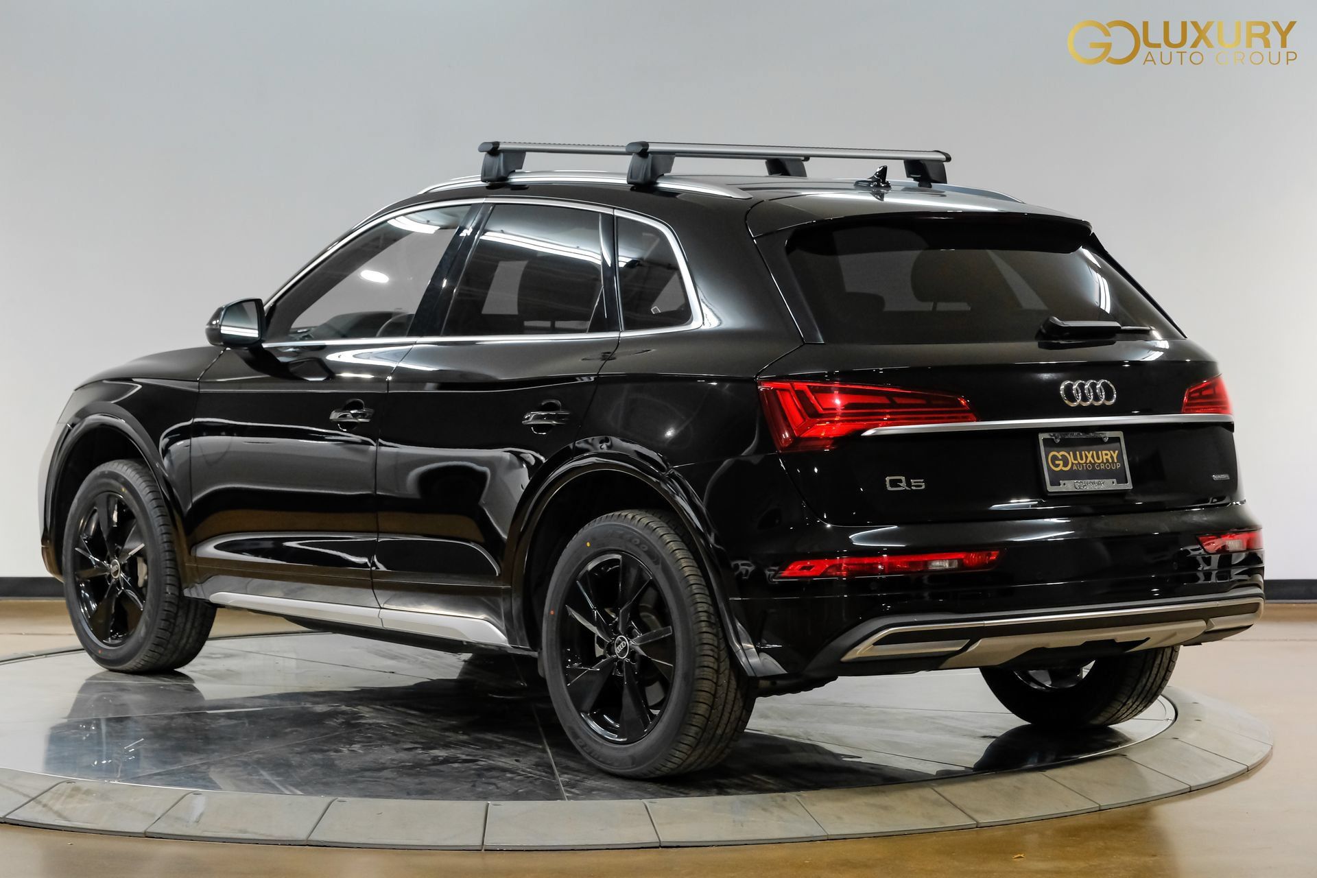 Used 2023 Audi Q5 2.0T Premium w/ Convenience Package AWD/4WD image 12
