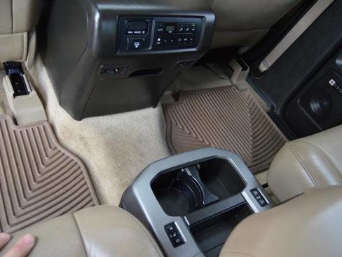 Used 2011 Toyota Sequoia Platinum image 33