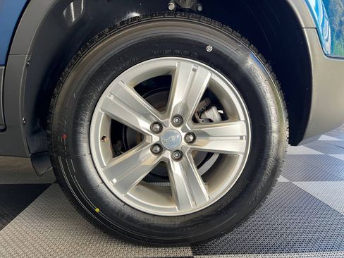 Used 2019 Chevrolet Trax LT w/ LT Convenience Package image 29