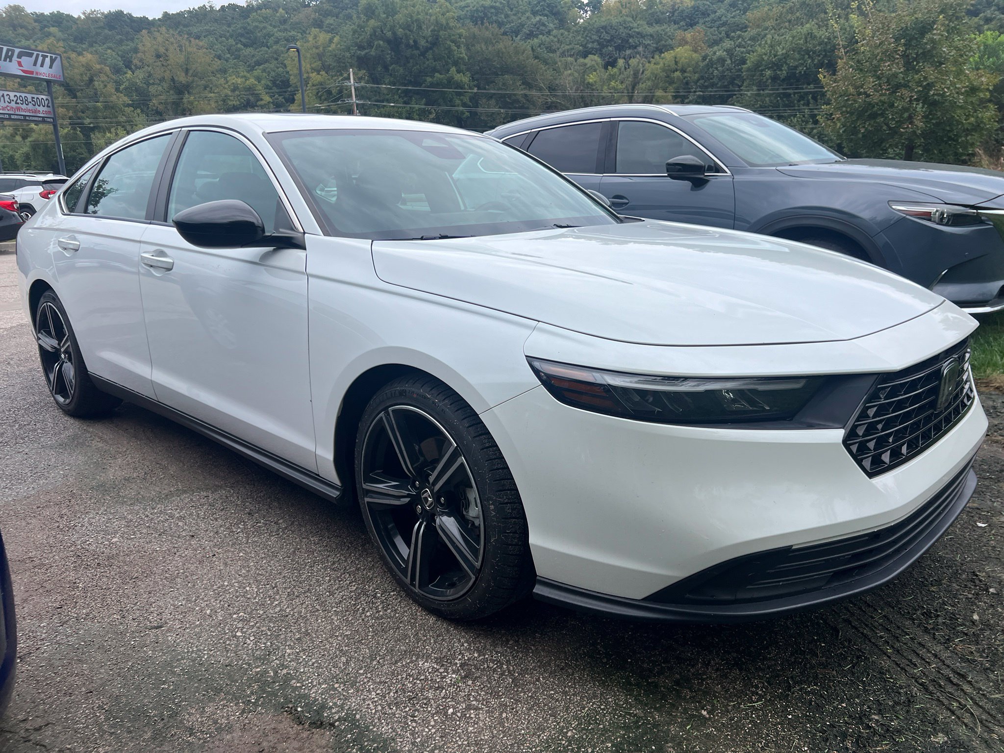 Used 2023 Honda Accord Sport image 3