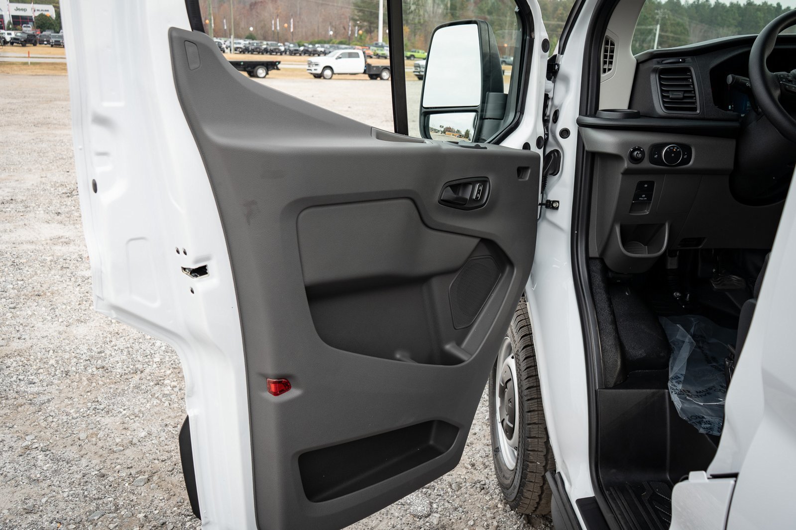 New 2026 Ford Transit 250 Low Roof w/ Upfitter Package RWD image 18