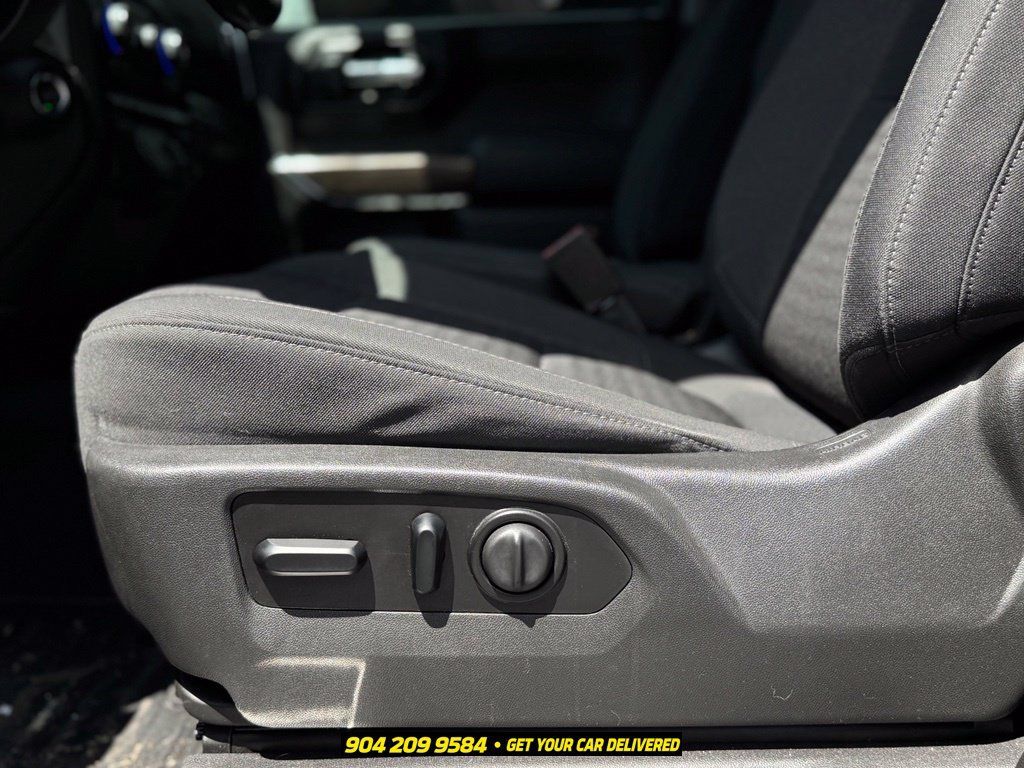 Used 2021 Chevrolet Silverado 1500 LT RWD image 13