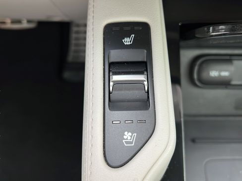 Used 2022 Kia Telluride SX w/ SX Prestige Package AWD/4WD image 20