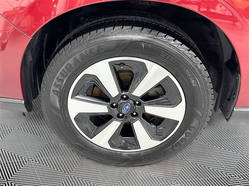 Used 2018 Subaru Forester 2.5i Premium image 32