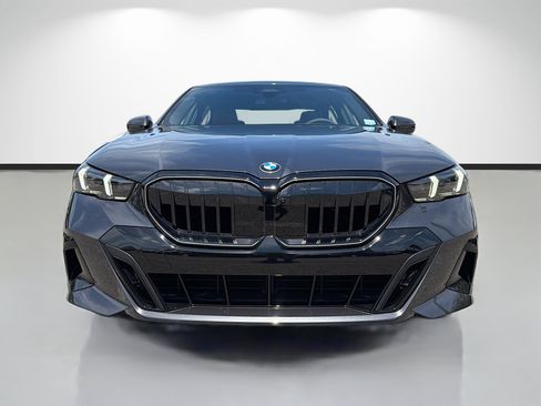 New 2026 BMW 530i xDrive w/ M Sport Package image 8