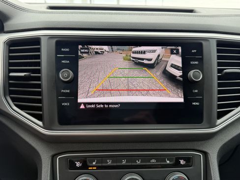 Used 2019 Volkswagen Atlas SE image 24