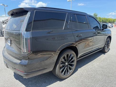 Used 2026 Cadillac Escalade Platinum Sport w/ LPO, ONYX Package AWD/4WD image 3