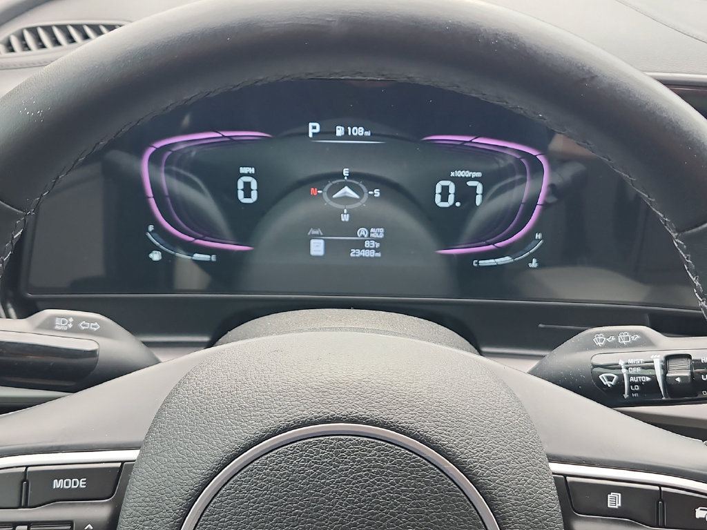 Used 2025 Kia Sportage EX FWD image 31