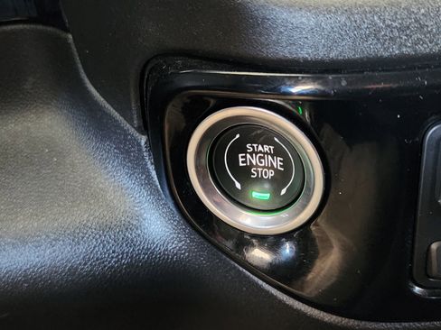 Certified 2025 Chevrolet Silverado 1500 LT image 20