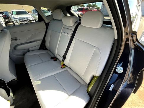 Used 2025 Hyundai Kona SEL image 16