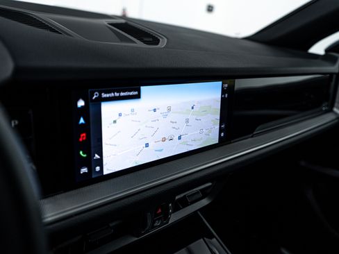 Certified 2025 Porsche Cayenne image 23