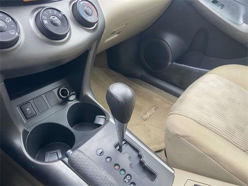 Used 2011 Toyota RAV4 4WD w/ Base L4 Extra Value Pkg image 27