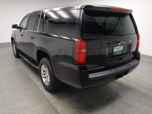 Used 2016 Chevrolet Suburban LS RWD image 5