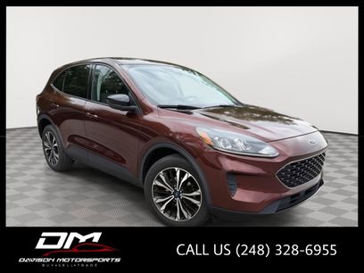 Used 2021 Ford Escape SE w/ SE Sport Appearance Package