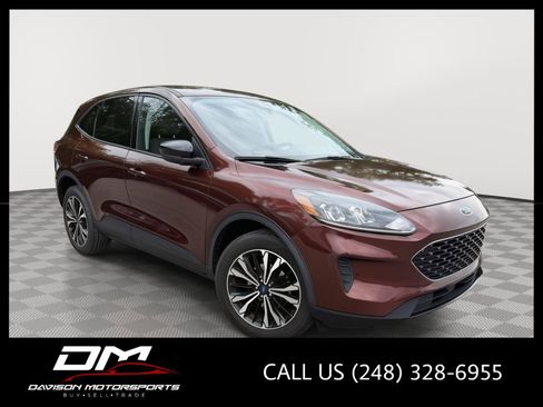Used 2021 Ford Escape SE w/ SE Sport Appearance Package AWD/4WD image 1