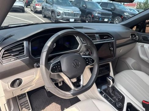 Used 2024 Volkswagen Tiguan SE R-Line AWD/4WD image 21