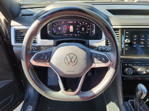 Used 2022 Volkswagen Atlas Cross Sport SE w/ Black Wheel Package image 16