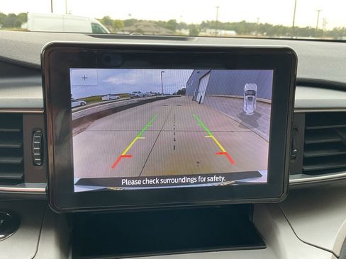 Used 2023 Ford Explorer XLT w/ Equipment Group 202A image 24