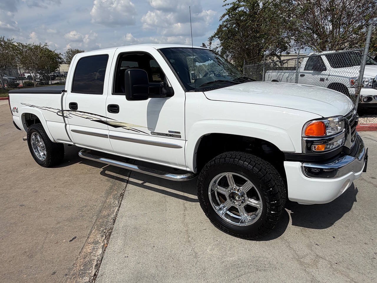 Used 2007 GMC Sierra 2500 SLE w/ Heavy-Duty Power Package AWD/4WD image 27