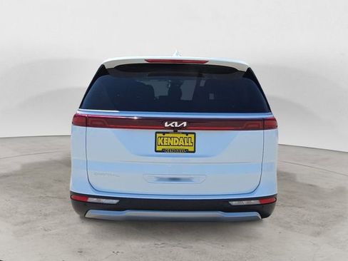 Used 2023 Kia Carnival LX w/ Paint Protection Package FWD image 4