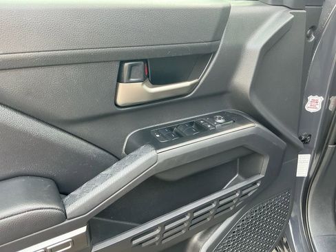 Used 2025 Toyota Tacoma TRD Off-Road image 16