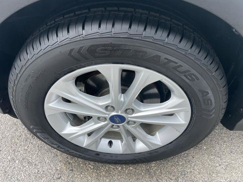 Used 2017 Ford Escape SE w/ Equipment Group 201A image 25