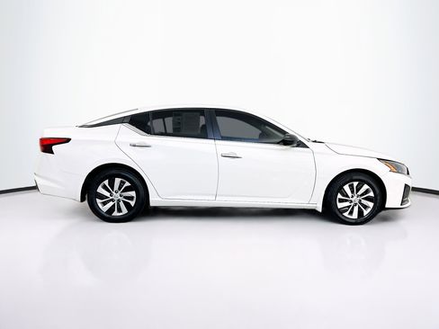 Used 2024 Nissan Altima 2.5 S image 10