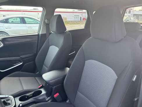 Used 2025 Kia Soul LX w/ LX Technology Package FWD image 31
