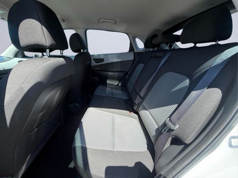 Used 2019 Hyundai Kona SE AWD/4WD image 16