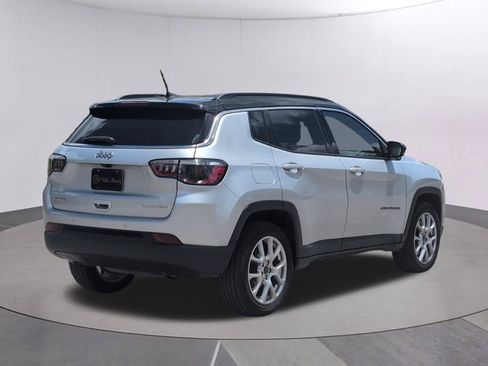 Used 2025 Jeep Compass Limited AWD/4WD image 7