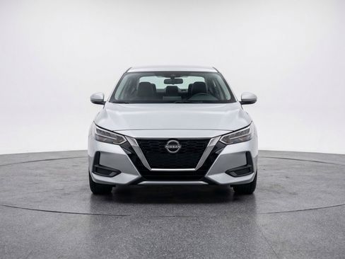 Used 2025 Nissan Sentra SV FWD image 2