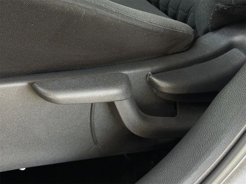 Used 2024 Nissan Kicks SV image 25