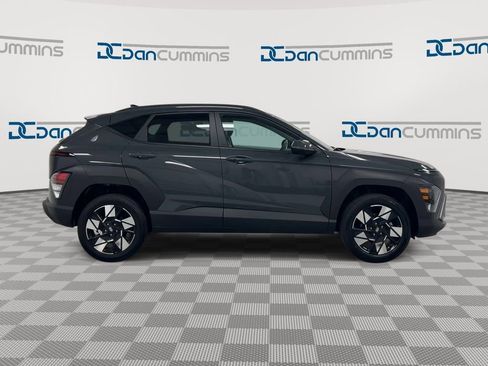 Used 2024 Hyundai Kona SEL AWD/4WD image 9